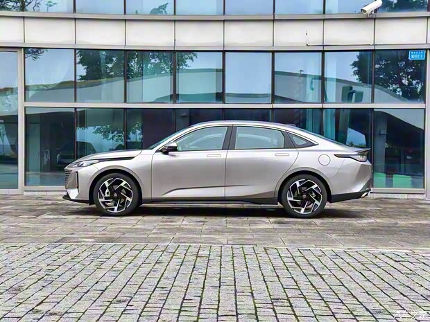 長(zhǎng)安汽車 逸達(dá) 2023款 藍(lán)鯨NE 1.5T GDI DCT旗艦型 長(zhǎng)安汽車 逸達(dá) 2023款 藍(lán)鯨NE 1.5T GDI DCT旗艦型