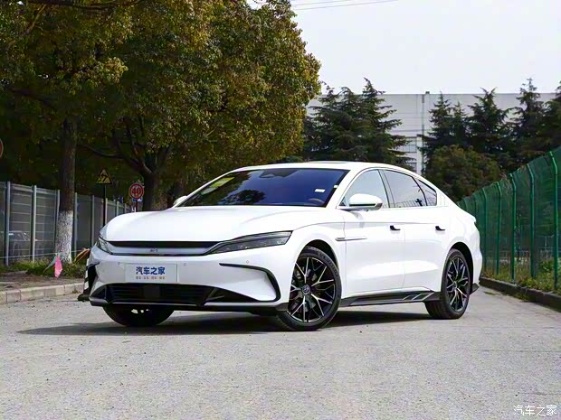 比亚迪 汉 2023款 EV 创世版 610KM四驱旗舰型 比亚迪 汉 2023款 EV 创世版 610KM四驱旗舰型