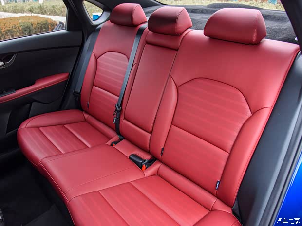 悦达起亚 起亚K3 2023款 1.5L CVT尊贵版