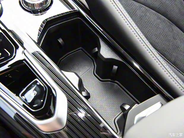 吉利汽车 星越L 2022款 1.5T 雷神Hi·X油电混动版 高配版