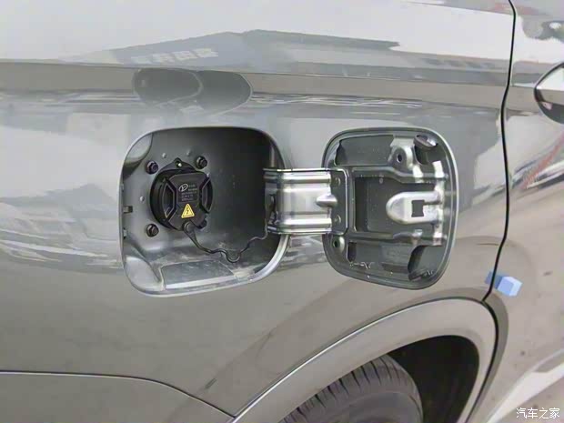 東風(fēng)小康 風(fēng)光藍(lán)電E5 2023款 1.5L 藍(lán)電DE-i