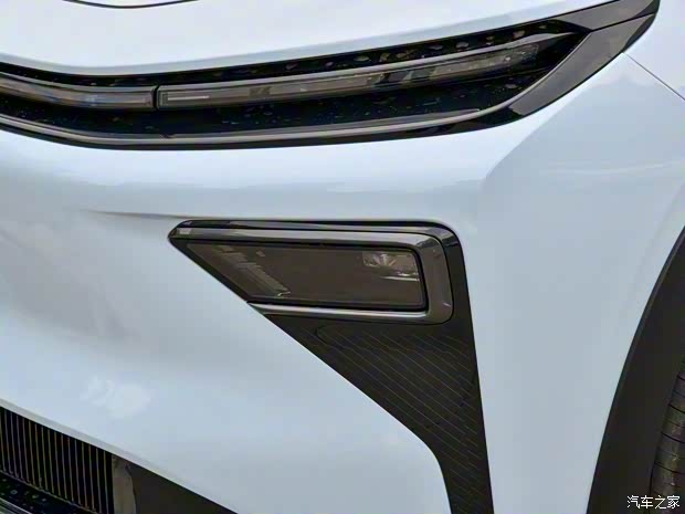 睿蓝汽车 睿蓝7 2023款 605km 猎光 睿蓝汽车 睿蓝7 2023款 605km 猎光