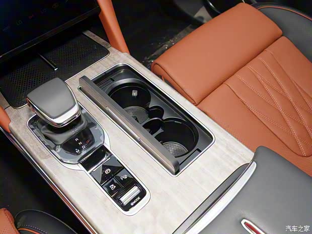 一汽紅旗 紅旗HS7 2023款 2.0T 自動(dòng)四驅(qū)旗領(lǐng)版 七座