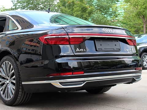 2019款 Plus A8L 50 TFSI quattro 豪华型 2019款 Plus A8L 50 TFSI quattro 豪华型