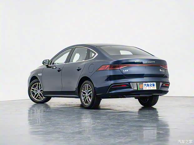 比亞迪 秦PLUS 2023款 冠軍版 DM-i 120KM 旗艦型