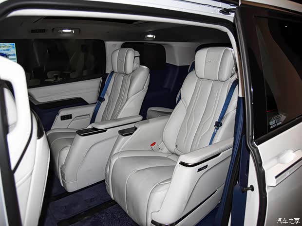 上汽通用別克 世紀(jì) 2023款 2.0T 六座蘊(yùn)世版