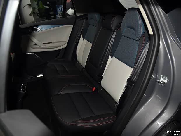 领克 领克06 2020款 基本型