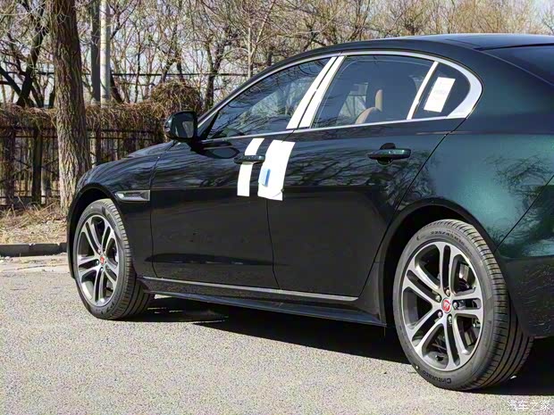 奇瑞捷豹路虎 捷豹XEL 2023款 2.0T 250PS R-DYNAMIC S進(jìn)取運(yùn)動版