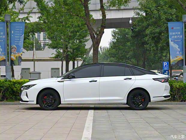 東風乘用車 奕炫MAX 2024款 1.5T 尊貴·混動版