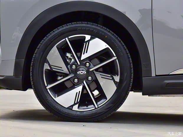 奇瑞新能源 奇瑞QQ無界Pro 2022款 408km 魔獸版