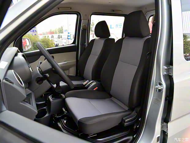 长安轻型车 长安星卡L1 2019款 1.5L货车标准型双排额载975kg