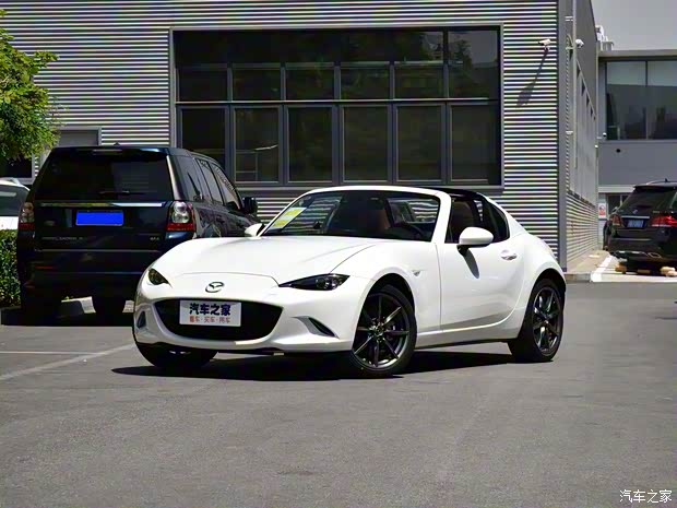 马自达(进口) 马自达MX-5 2018款 2.0L RF 珍珠白 马自达(进口) 马自达MX-5 2018款 2.0L RF 珍珠白