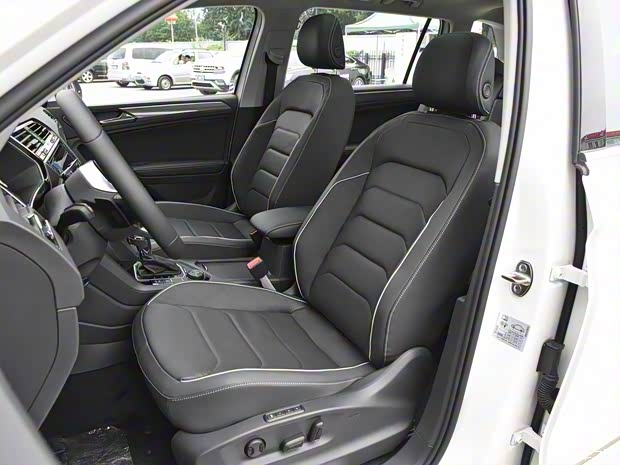 上汽大众 途观L 2019款 380TSI 自动四驱R-Line旗舰版7座 国VI