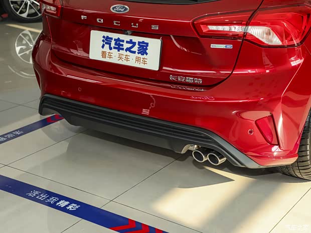 长安福特 福克斯 2022款 两厢 EcoBoost 180 自动ST Line