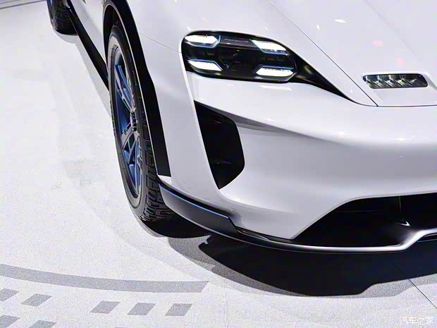 保时捷 Mission e 2018款 Cross Turismo 保时捷 Mission e 2018款 Cross Turismo