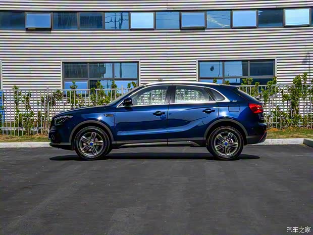 君马汽车 君马MEET 3 2018款 1.5T CVT旗舰型 君马汽车 君马MEET 3 2018款 1.5T CVT旗舰型