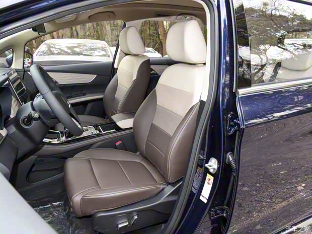 比亚迪 宋MAX新能源 2022款 DM-i 105KM 旗舰型