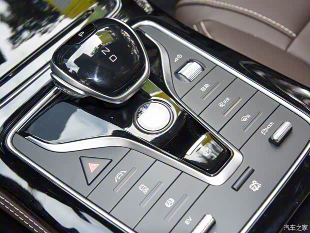 比亚迪 宋MAX新能源 2022款 DM-i 105KM 旗舰型