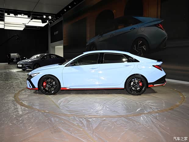 现代N 伊兰特Elantra N 2023款 2.0T N 现代N 伊兰特Elantra N 2023款 2.0T N