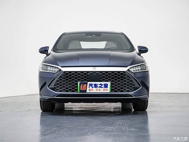 比亞迪 秦PLUS 2023款 冠軍版 DM-i 120KM 旗艦型