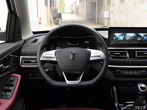 一汽奔腾 奔腾T33 2021款 1.2T 手动基本型