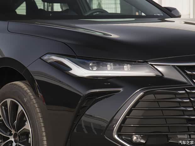 一汽丰田 亚洲龙 2022款 2.0L 豪华版