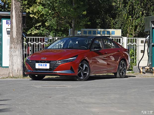 北京现代 伊兰特 2021款 1.5L CVT GLS领先版