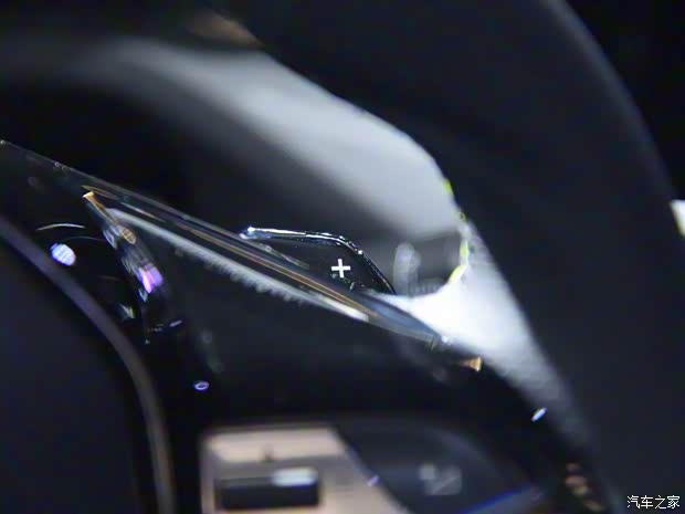 東風(fēng)標(biāo)致 標(biāo)致408X 2023款 高配版