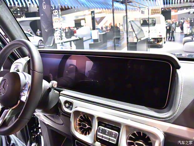 奔驰(进口) 奔驰G级 2019款 基本型 奔驰(进口) 奔驰G级 2019款 基本型