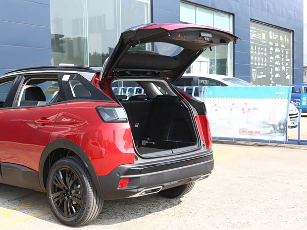 東風(fēng)標(biāo)致 標(biāo)致4008 2022款 400THP 炫夜科技版