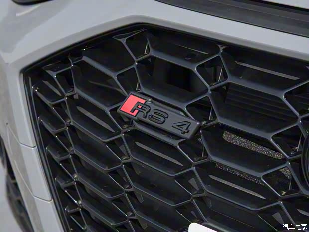 Audi Sport 奧迪RS 4 2023款 RS4 Avant 黑曜版