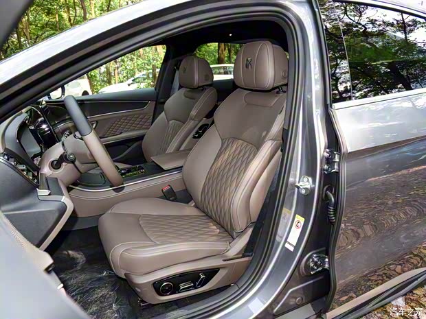 比亚迪 汉 2022款 EV 创世版 715KM前驱旗舰型