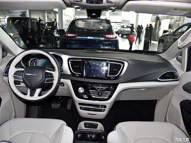 克莱斯勒(进口) 大捷龙PHEV(进口) 2018款 3.6L 插电混动版 克莱斯勒(进口) 大捷龙PHEV(进口) 2018款 3.6L 插电混动版