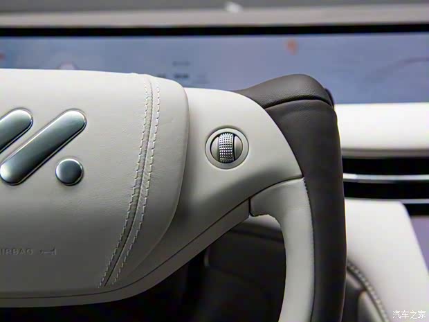 智己汽車 智己LS7 2023款 100kWh 四驅(qū)版