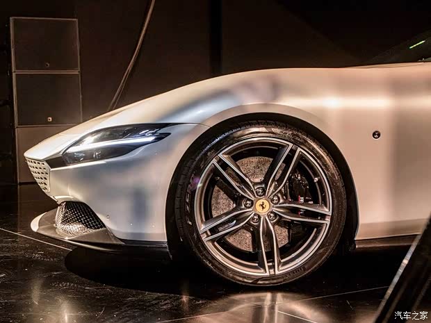 法拉利 Roma 2020款 基本型