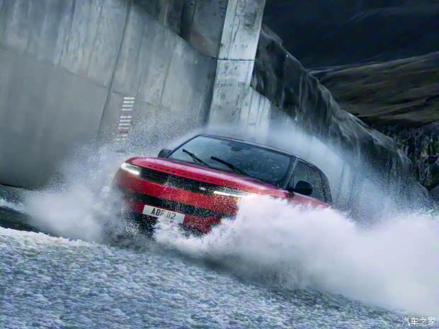 路虎(进口) 揽胜运动版新能源 2023款 P510e First Edition 路虎(进口) 揽胜运动版新能源 2023款 P510e First Edition