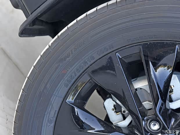 廣汽豐田 威蘭達 2022款 雙擎 2.5L E-CVT兩驅騎士版