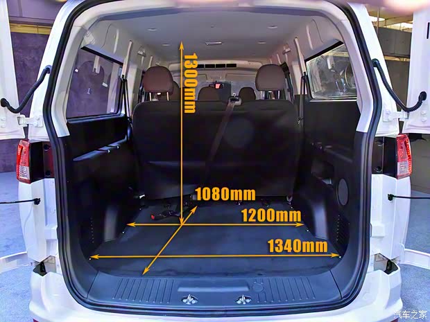 北汽瑞翔 博騰V2 2022款 1.5L客車舒適型