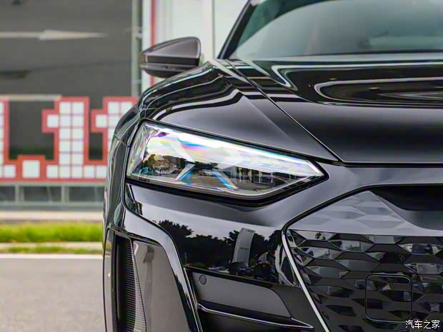 Audi Sport 奧迪RS e-tron GT 2023款 基本型