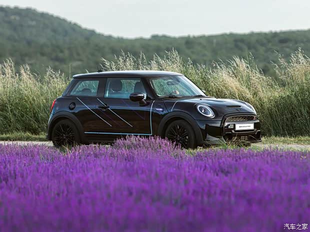 MINI MINI 2023款 1.5T COOPER 紫夜出逃 特别版 MINI MINI 2023款 1.5T COOPER 紫夜出逃 特别版