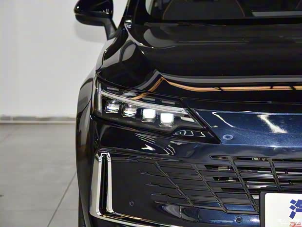 创维汽车 创维HT-i 2022款 1.5L PHEV 高配版