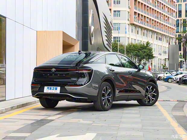 豐田(進口) 皇冠(進口) 2023款 雙擎 2.5L SportCross