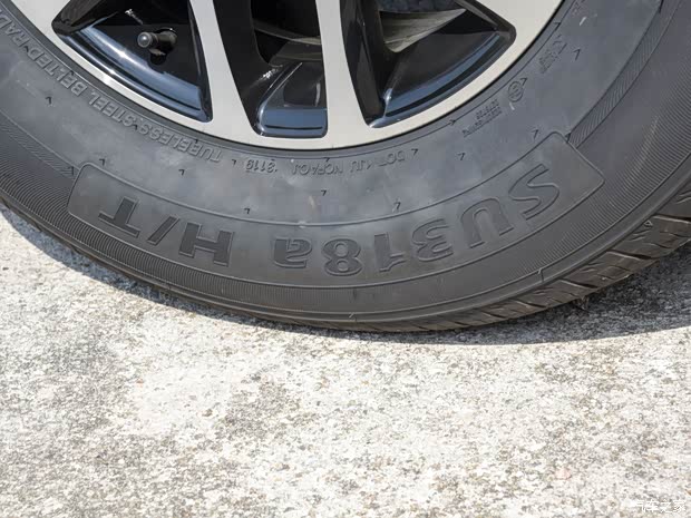 大運(yùn)汽車 大運(yùn)皮卡 2020款 2.4T汽油兩驅(qū)手動尊享型標(biāo)軸4K22D4T