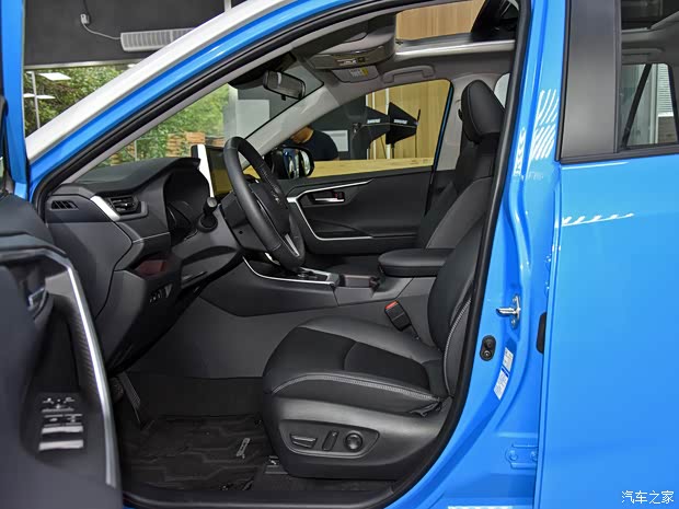 一汽丰田 RAV4荣放 2020款 基本型 一汽丰田 RAV4荣放 2020款 基本型