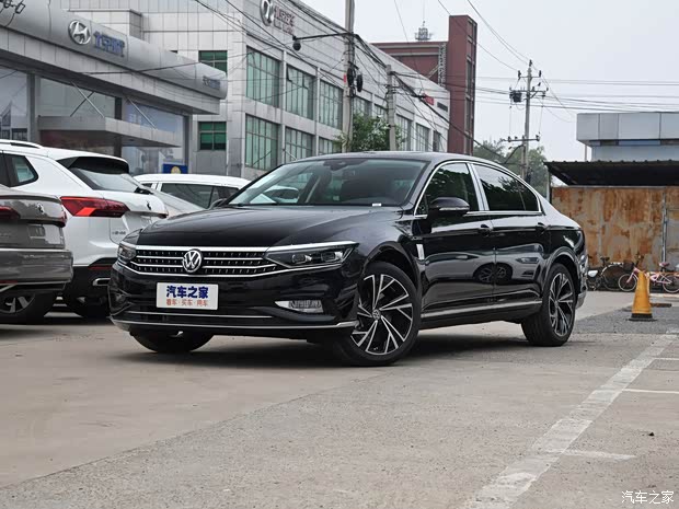 一汽-大众 迈腾 2020款 330TSI DSG 尊贵型 一汽-大众 迈腾 2020款 330TSI DSG 尊贵型