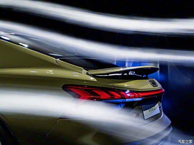 Audi Sport 奥迪RS e-tron GT 2021款 基本型