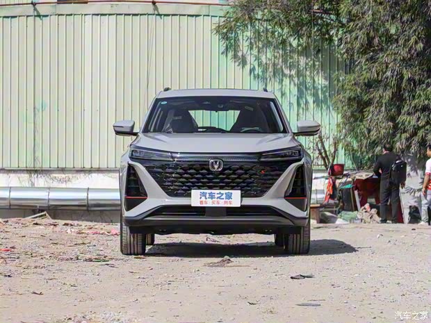 长安汽车 长安CS75 PLUS 2022款 第二代 1.5T 自动领航型 长安汽车 长安CS75 PLUS 2022款 第二代 1.5T 自动领航型