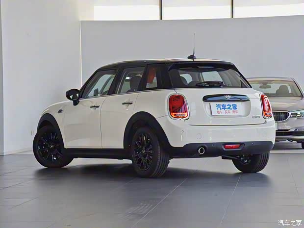MINI MINI 2021款 1.5T COOPER 經(jīng)典派 五門版