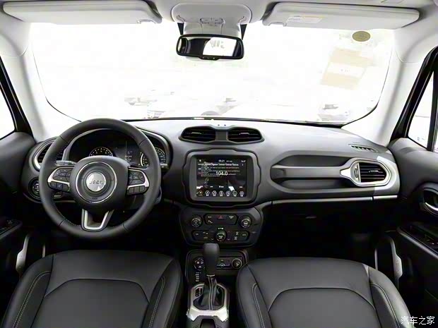 廣汽菲克Jeep 自由俠 2018款 互聯(lián)大屏版 180TS 自動(dòng)四驅(qū)全能版