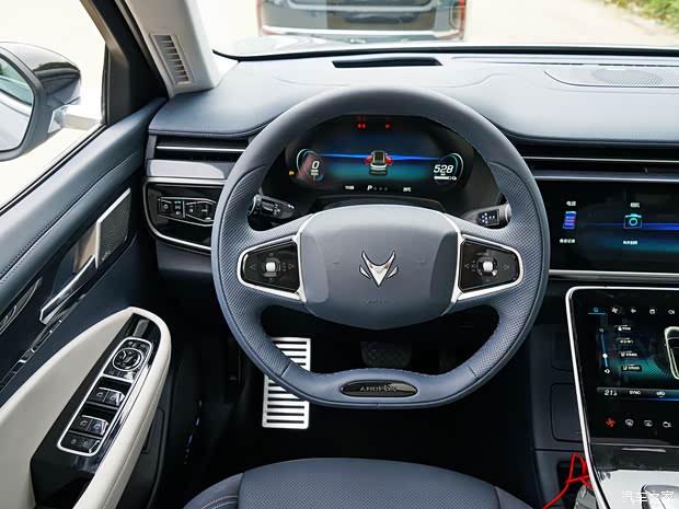 北汽新能源 ARCFOX αT 2021款 四驱性能版 H